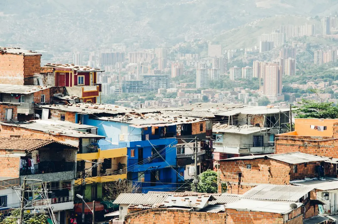 Medellín demolă casa lui Pablo Escobar pentru a opri narcoturismul